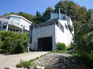 10000 51st Ave SW, Seattle, WA 98136