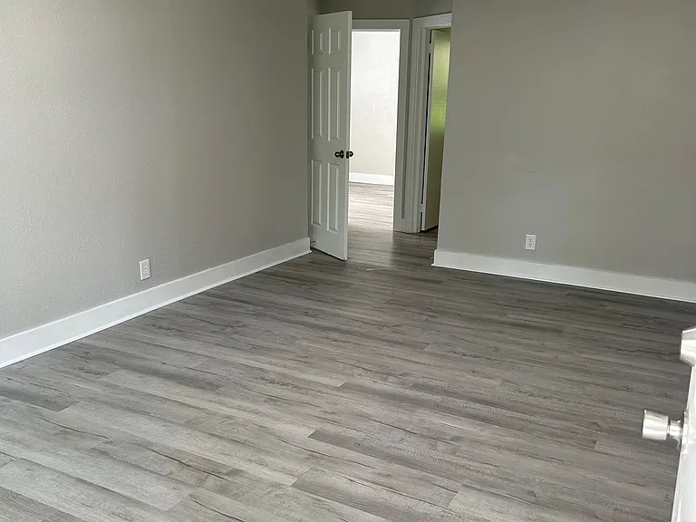 235 McMakin Dr #A — Photo 2