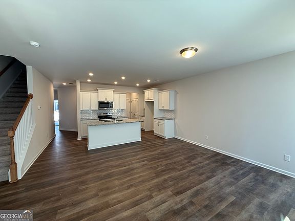 5th image of 5151 Longview Run