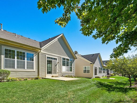 2nd image of 1148 Woodridge Dr #A