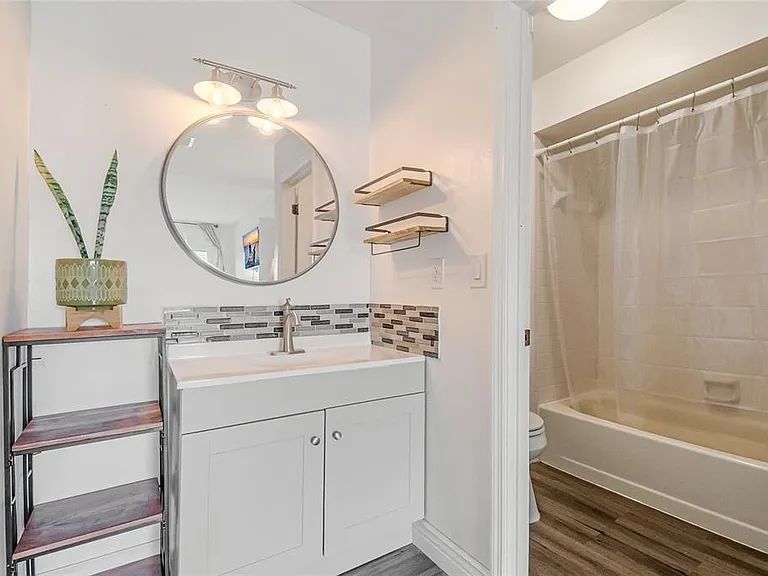 447 Hunter Cir — Photo 42