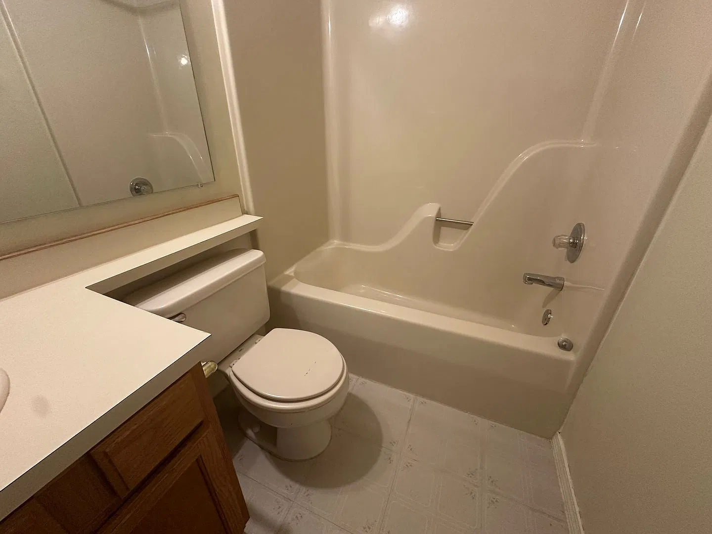 1417 N Greenwich — Photo 4