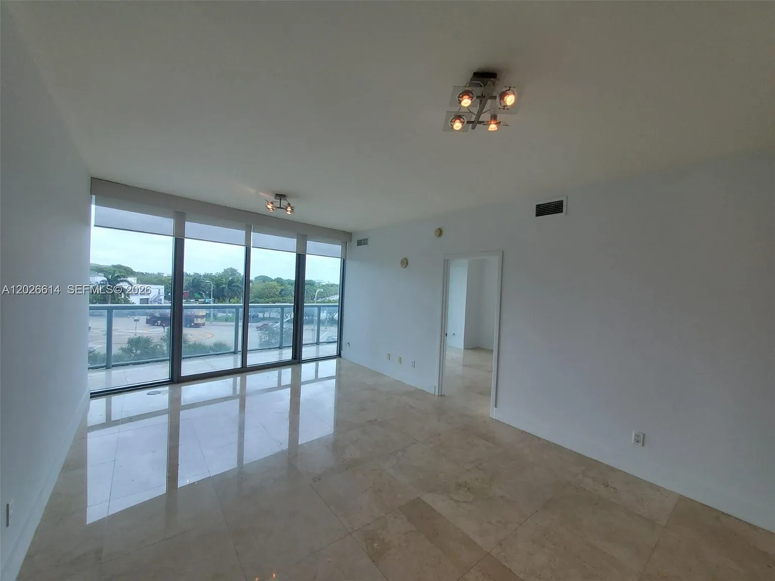 Marinablue Condo — Photo 4