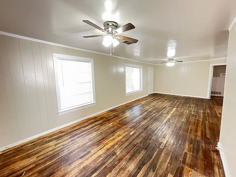 800 Audra Ln — Photo 36