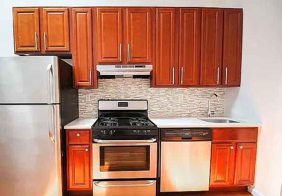 Rented by L Rose Realty (Brokerage) | media 14