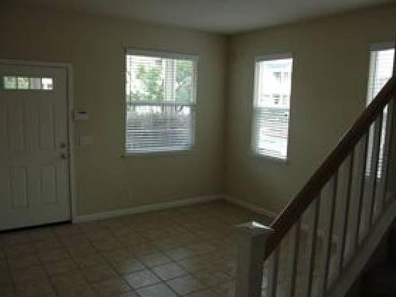3rd image of 863 1st St W