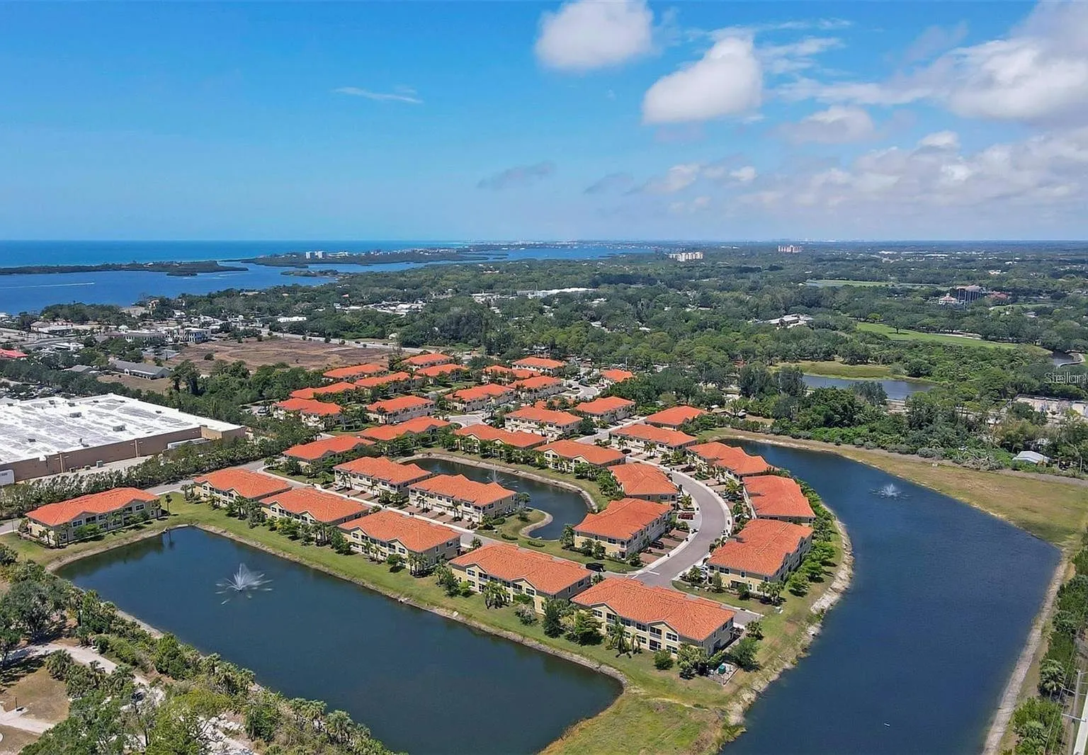 2 bed, 2.0 bath, 1244 sqft, $2,400 — Photo 4