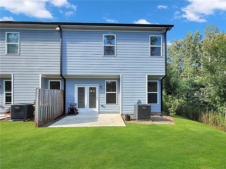 5100 Hillington Way — Photo 24