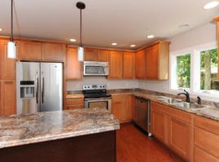 2209 Chesterfield Dr, Maryville, TN 37803