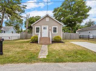 8 W New York Ave, Villas, NJ 08251