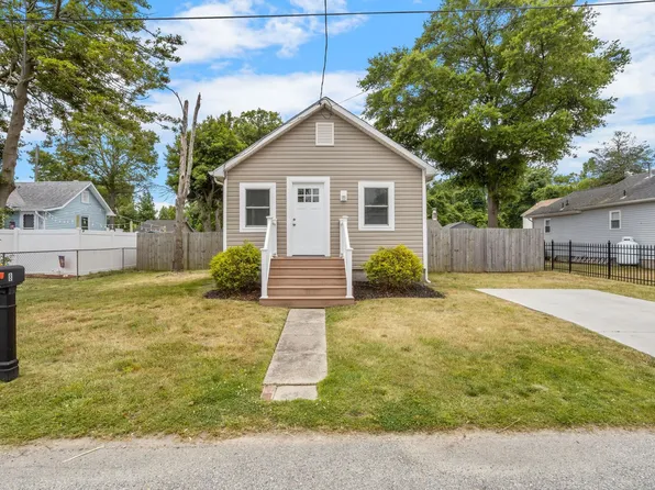 8 W New York Ave, Villas, NJ 08251