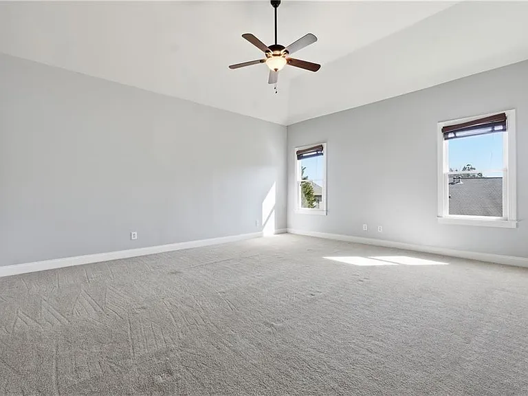 6437 Blue Water Dr — Photo 61
