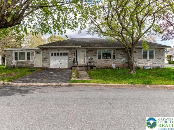 243 E Prospect St, Nazareth, PA 18064