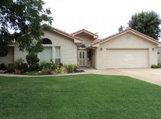 306 Cameron Dr, Altus, OK 73521