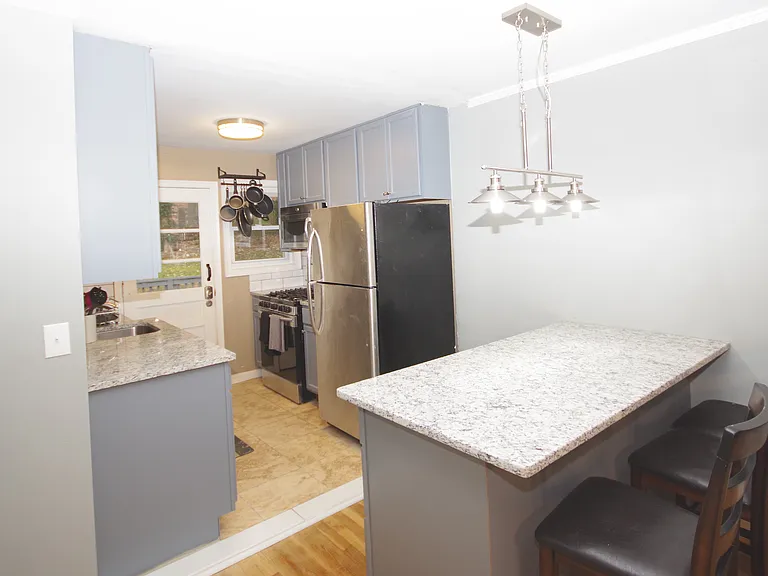 1272 Woodland Ave NE — Photo 3
