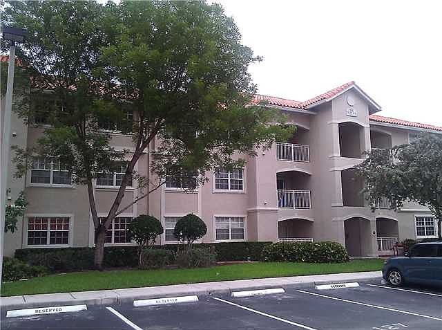 1st image of 131 SW 117th Ave #204