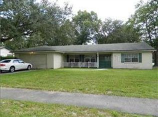 505 Carriage Hills Dr, Temple Terrace, FL 33617