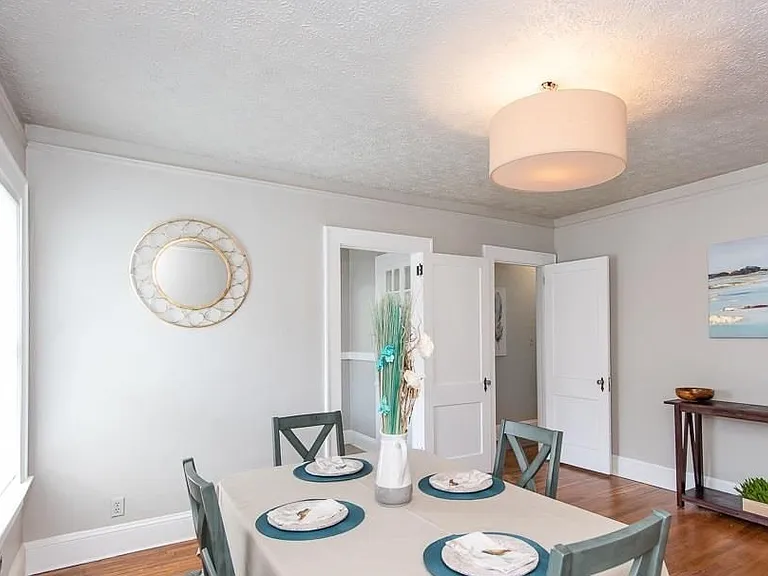 2533 Bayard St — Photo 16