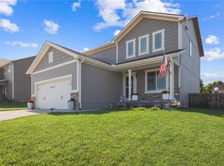 1300 SW 9th Ter, Oak Grove, MO 64075