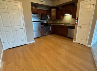 250 W Hills Ln APT 3, Waterloo, IA 50701
