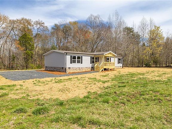 4th image of 153 Mosley Loop