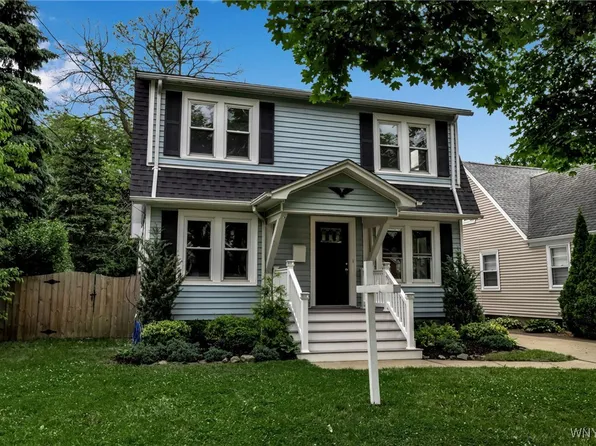 4625 Meadowbrook Rd, Niagara Falls, NY 14305