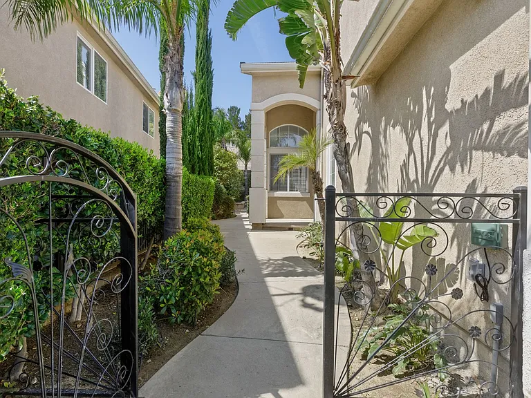 11349 Ferrara Ln — Photo 3