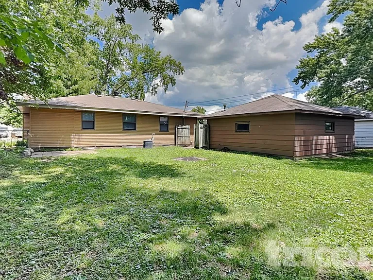 1572 Pullman Ave — Photo 15