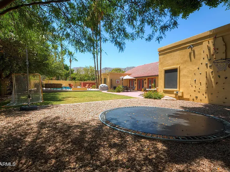 3437 E Equestrian Trl — Photo 20