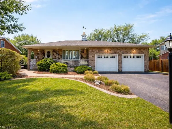 45 Clench Ave, Brantford, ON N3T 1B7
