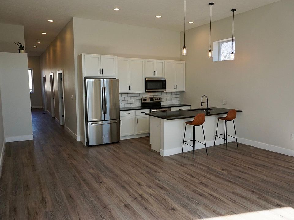 1st image of 5904 Denison Ave #5902