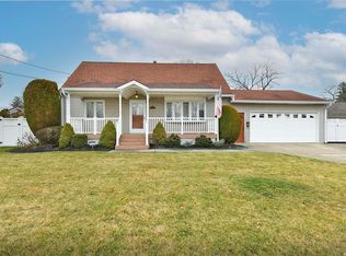 287 Irving Ave, Deer Park, NY 11729