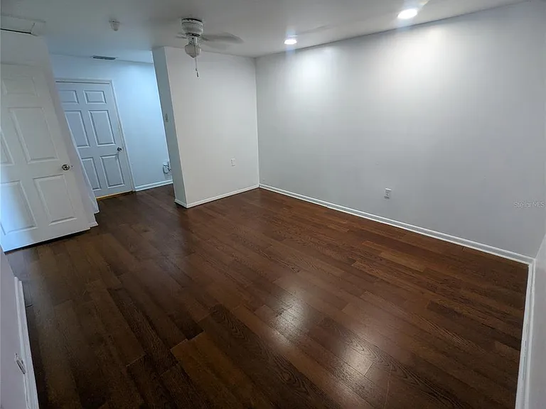 1521 Normandy Way — Photo 19
