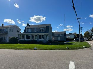 1 Treasure Rd, Narragansett, RI 02882