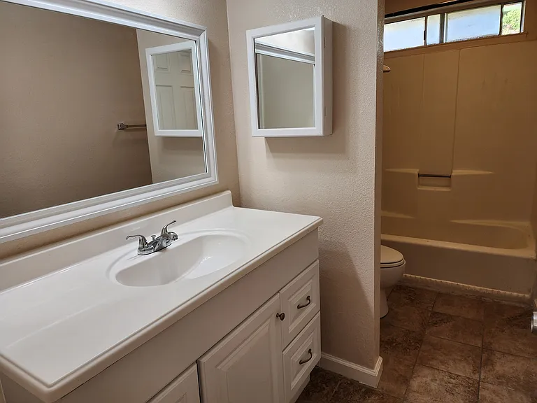 725 Pope Dr #C — Photo 26