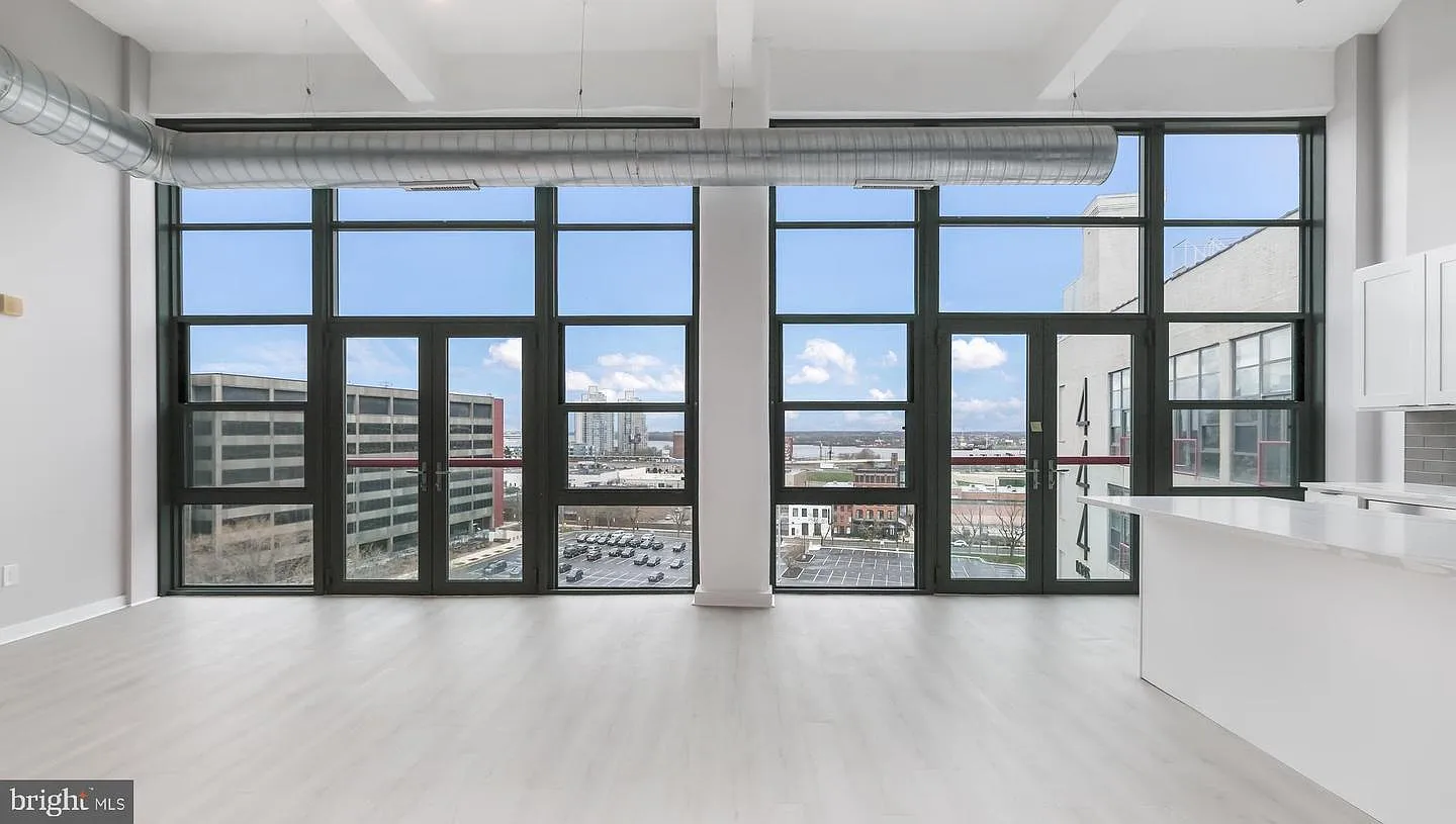1 bed, 1004 sqft, $2,750 — Photo 2