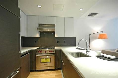 3rd image of 292 Sackett St #2