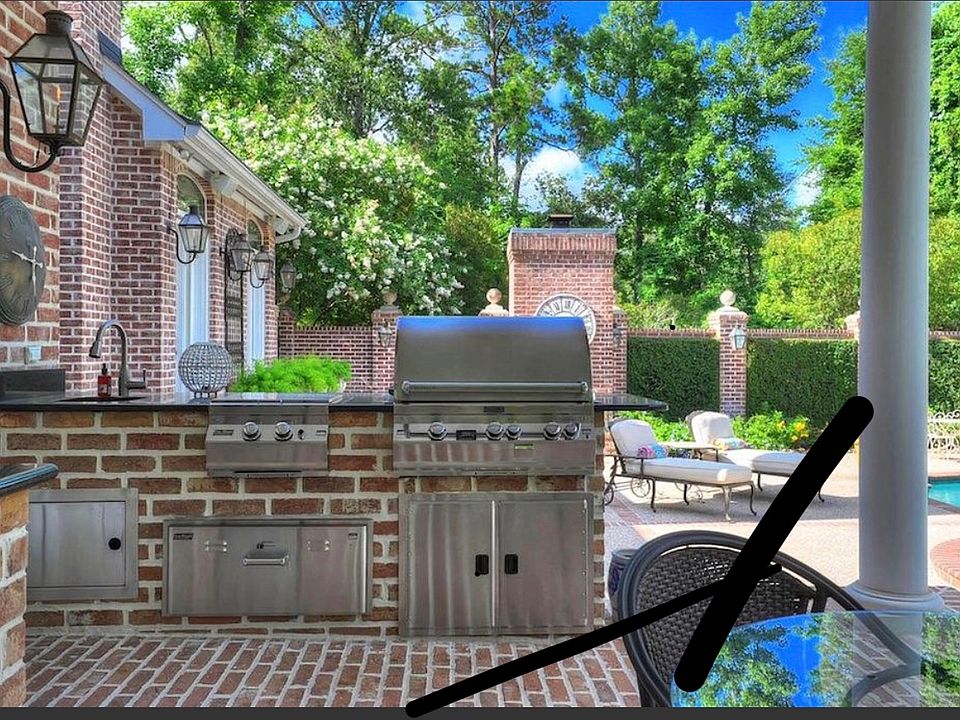 Out door kitchen