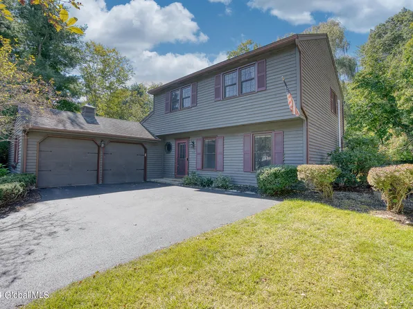 318 Ridgewood Circle, Albany, NY 12203
