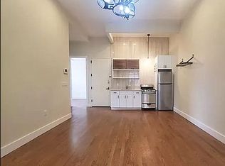 1116 Hancock St #3B, Brooklyn, NY 11221