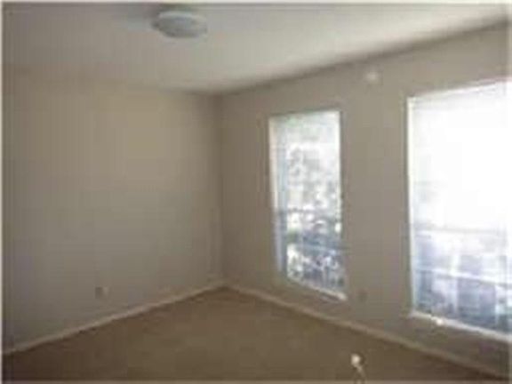 3rd image of 1929 Smith Dr
