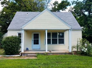 509 Wood River Ave, Cottage Hills, IL