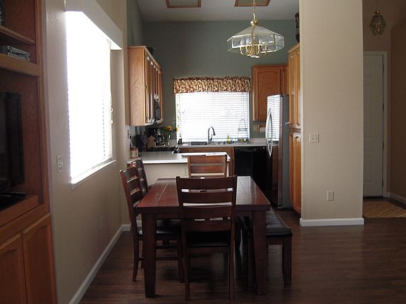 4th image of 1612 Blanchard Dr