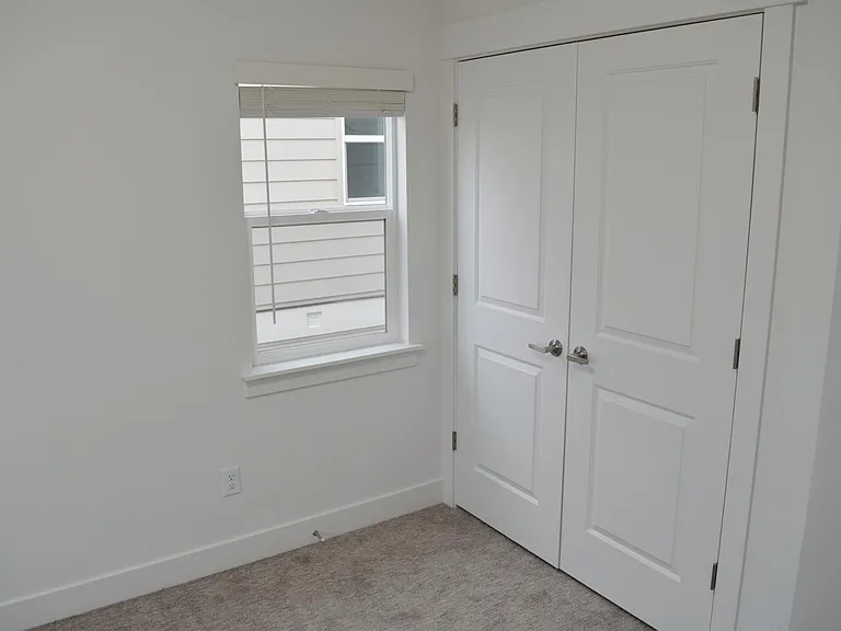 1924 E 1550 N — Photo 24