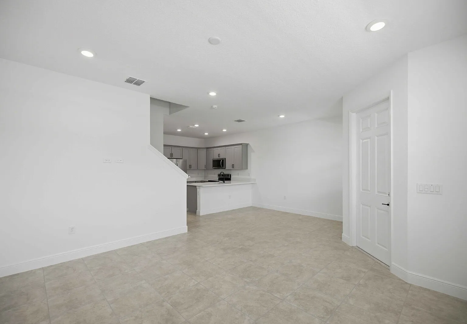 3 bed, 2.5 bath, $1,895 — Photo 3