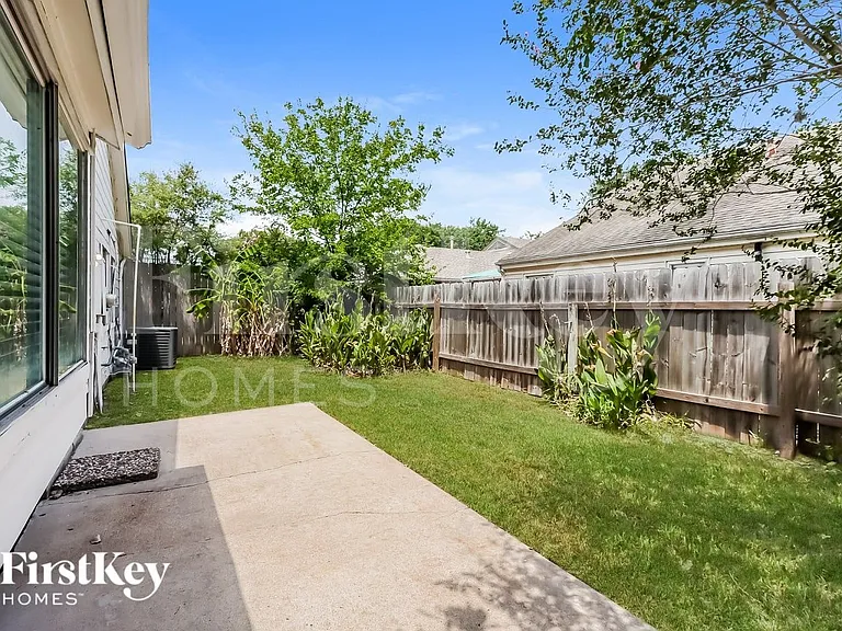 13830 Walnut Hollow Ln — Photo 14
