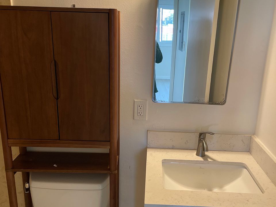 1st image of 211 Price St
