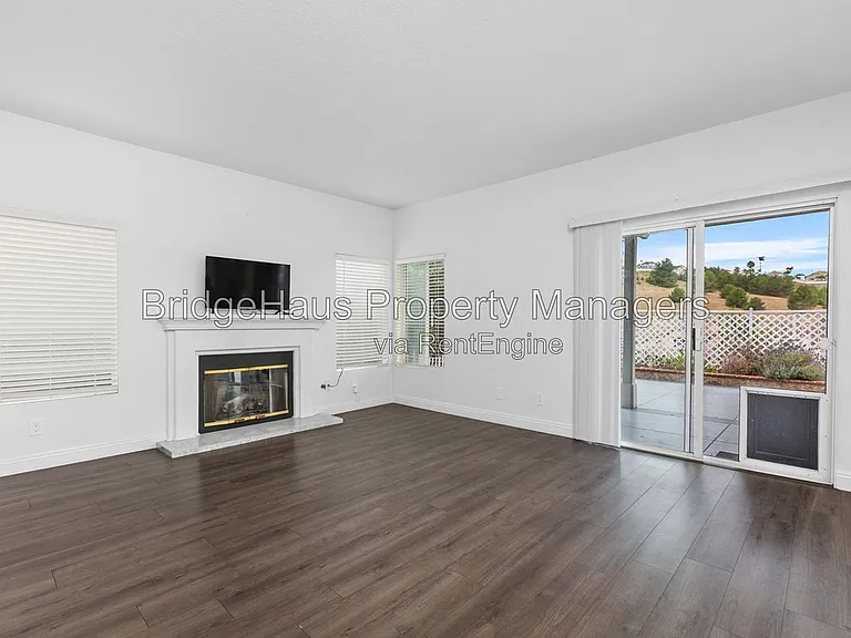 953 Gallery Dr — Photo 12