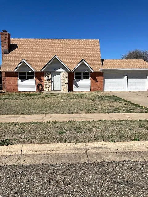 3 bed, 1371 sqft, $1,800 — Photo 1