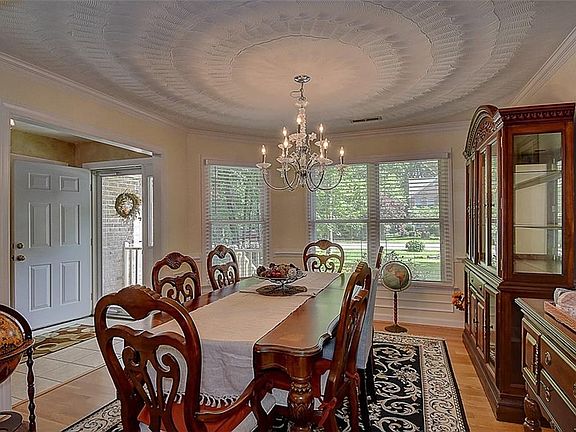 4th image of 1512 Olde Mill Creek Dr